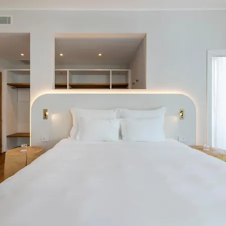 Hi - Lakeview Pool Hotel 3*
