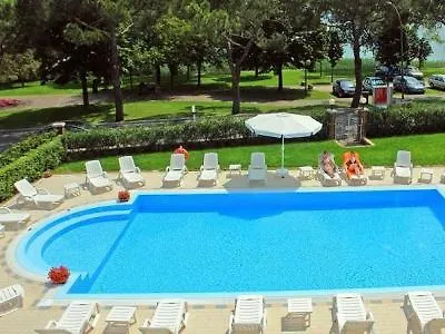 Hi - Lakeview Pool Sirmione