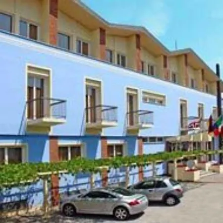 Hotel Hi - Lakeview Pool Sirmione