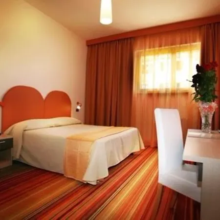Hi - Lakeview Pool Hotel Sirmione