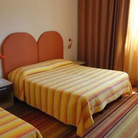 Hi - Lakeview Pool Hotel Sirmione
