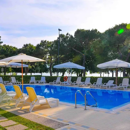 Hi - Lakeview Pool Sirmione