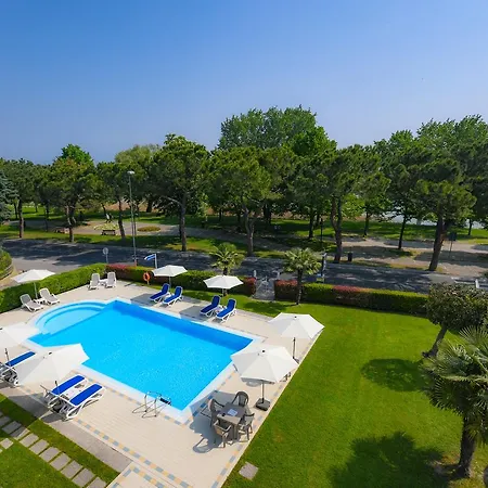 Hi - Lakeview Pool 3* Sirmione
