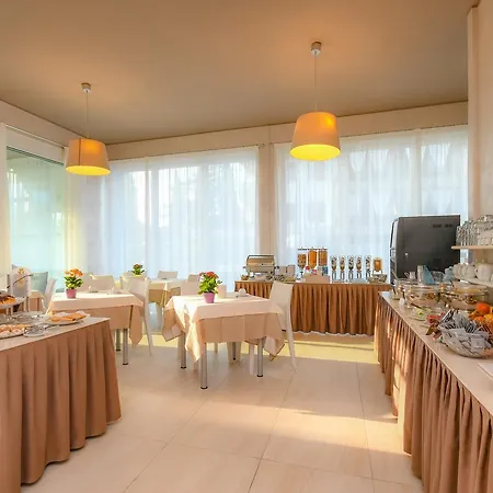 Hi - Lakeview Pool Hotel 3*