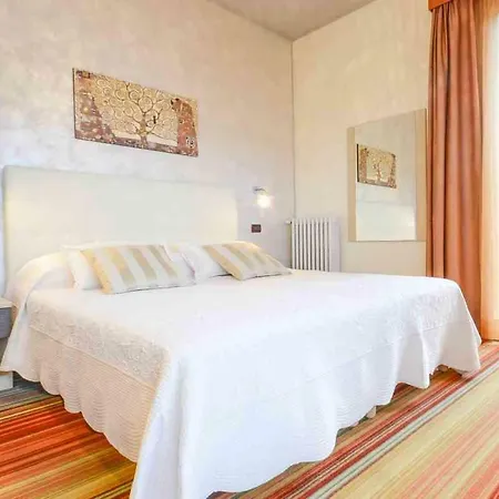 Отель Suisse 3*